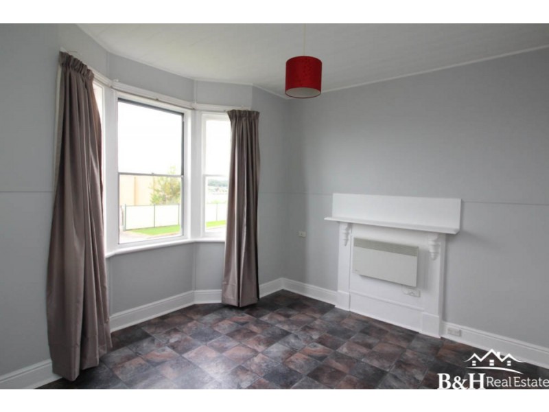 54 Wenvoe Street, Devonport TAS 7310