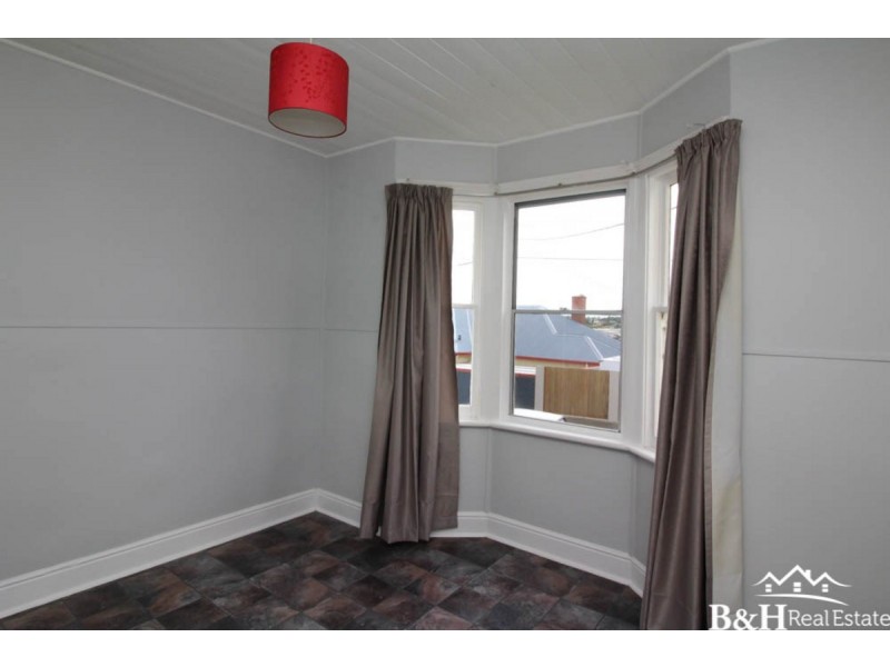54 Wenvoe Street, Devonport TAS 7310