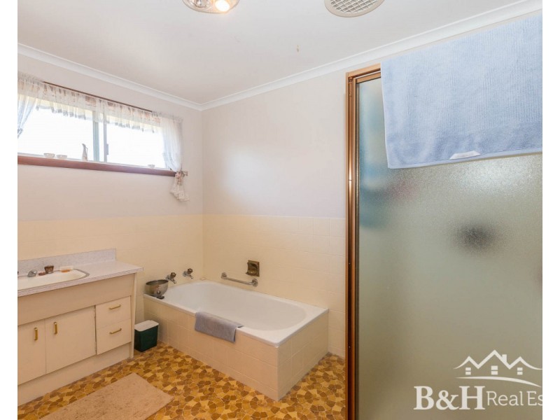 12 Crawford Street, Ulverstone TAS 7315