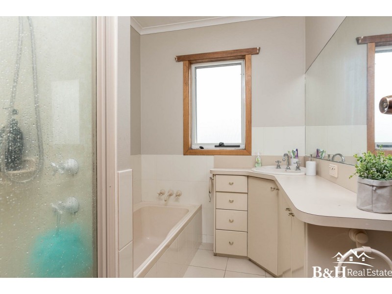 9 Whitford Street, Upper Burnie TAS 7320