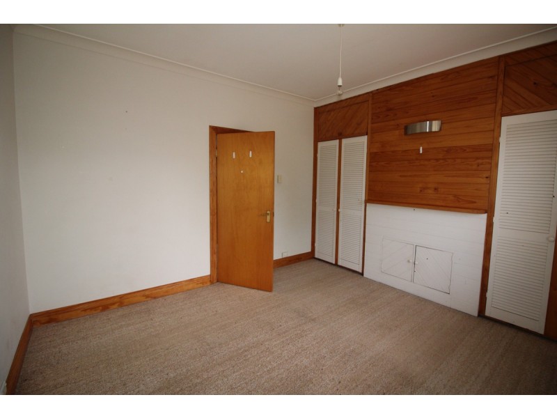 27 Penguin Road, West Ulverstone TAS 7315