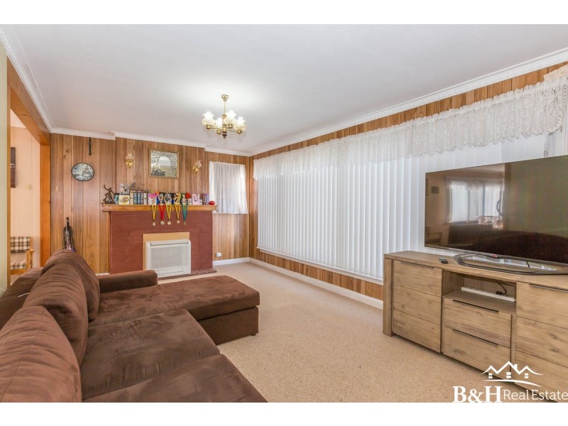 90 Clara Street, West Ulverstone TAS 7315