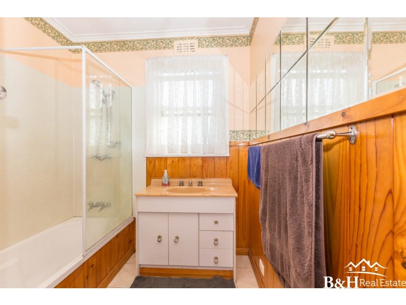 90 Clara Street, West Ulverstone TAS 7315