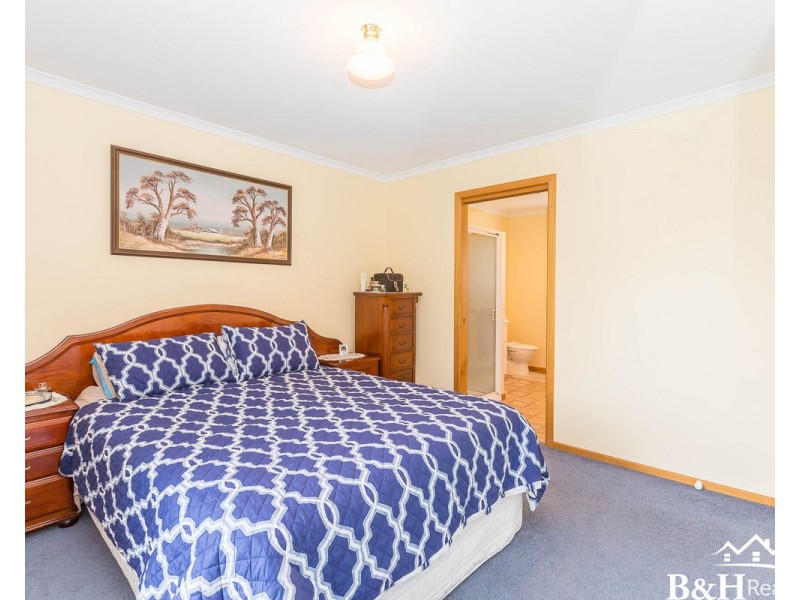 21 Pine Road, Penguin TAS 7316