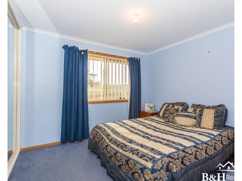 21 Pine Road, Penguin TAS 7316