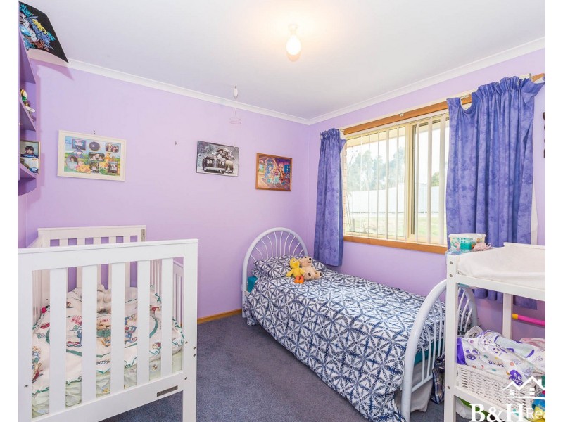 21 Pine Road, Penguin TAS 7316