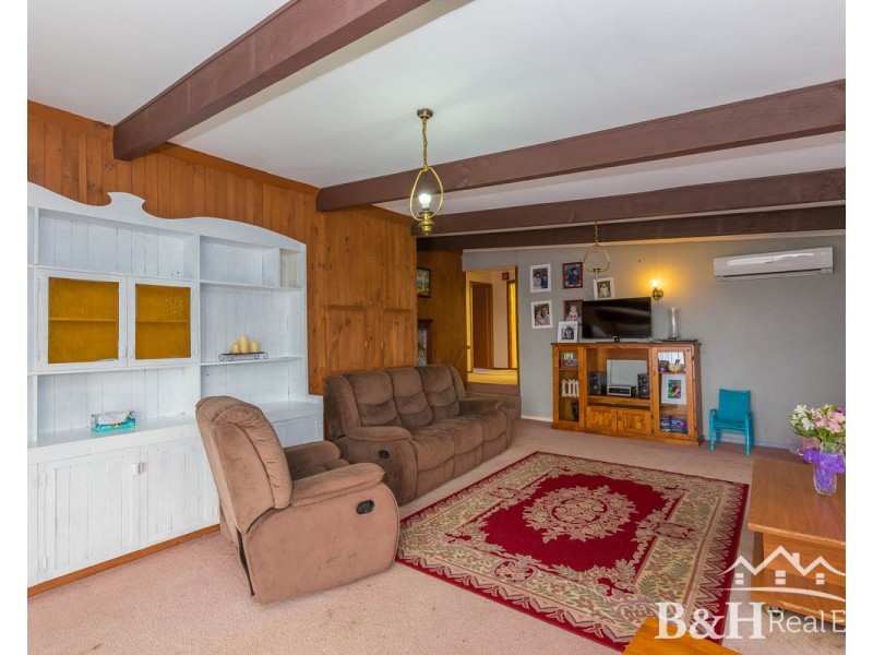 25 Quinn Street, Penguin TAS 7316