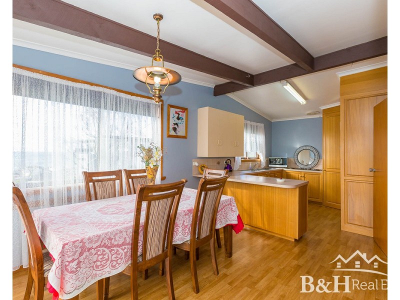 25 Quinn Street, Penguin TAS 7316