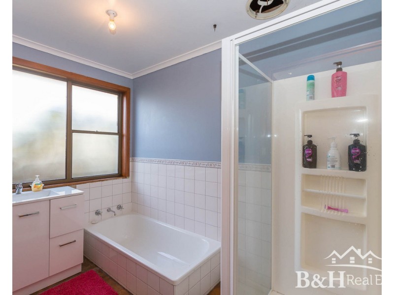 25 Quinn Street, Penguin TAS 7316
