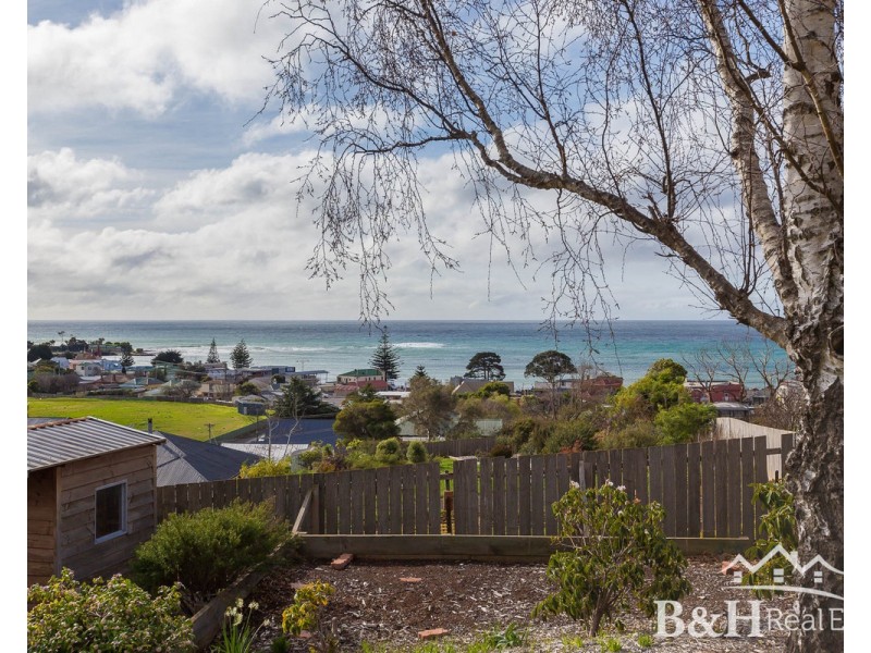 25 Quinn Street, Penguin TAS 7316