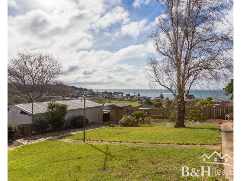 25 Quinn Street, Penguin TAS 7316