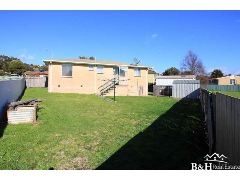 6 Lebrina Court, West Ulverstone TAS 7315