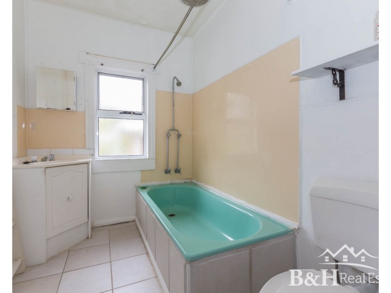 1/11 Jowett Street, West Ulverstone TAS 7315