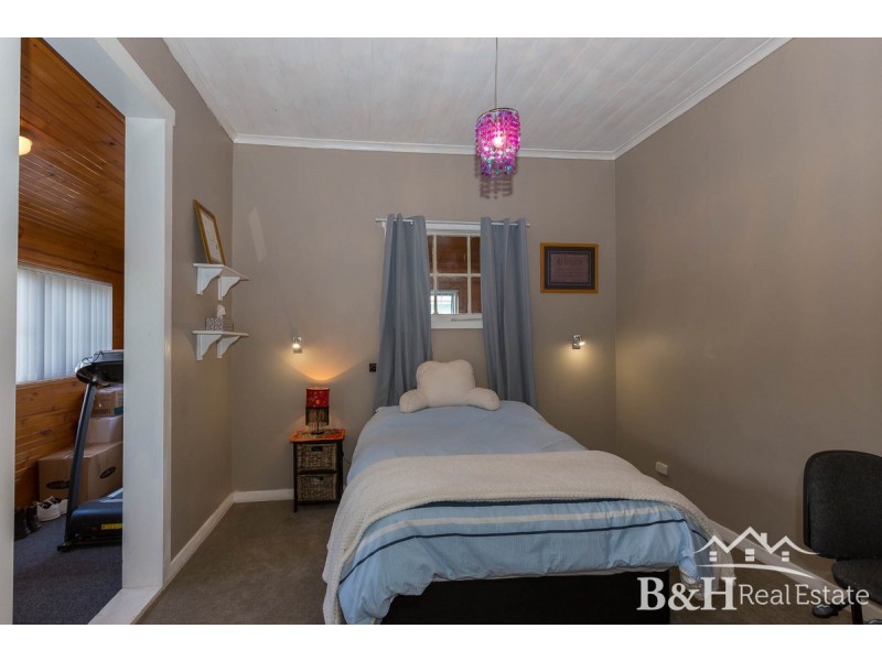 14 Linton Street, Upper Burnie TAS 7320