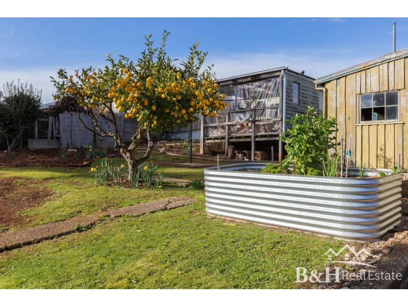14 Linton Street, Upper Burnie TAS 7320