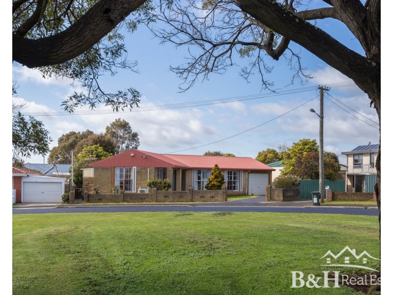 3 Highfield Crescent, West Ulverstone TAS 7315