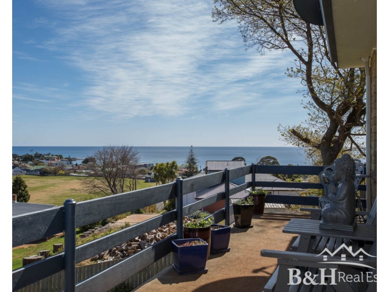 23 Quinn Street, Penguin TAS 7316