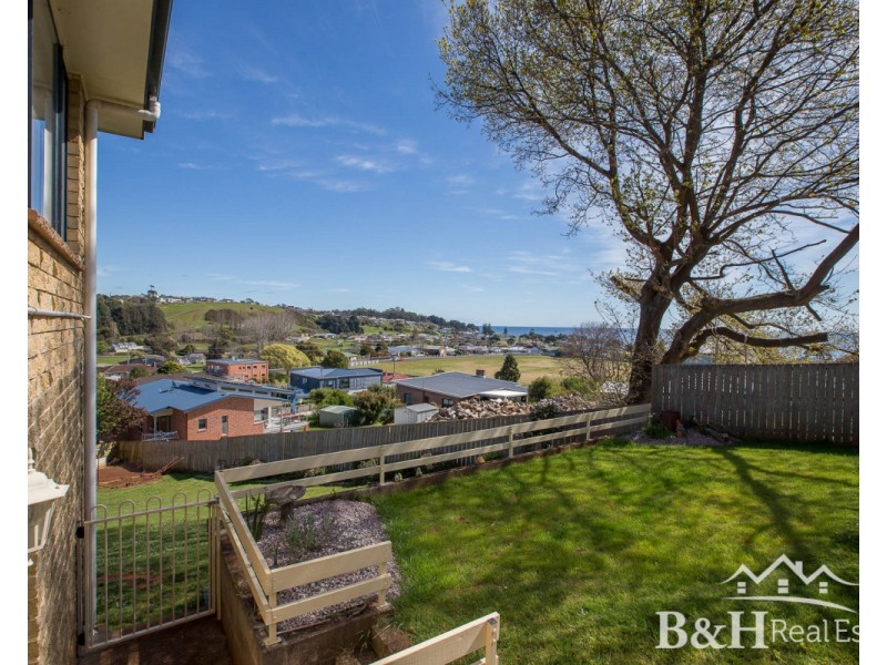 23 Quinn Street, Penguin TAS 7316