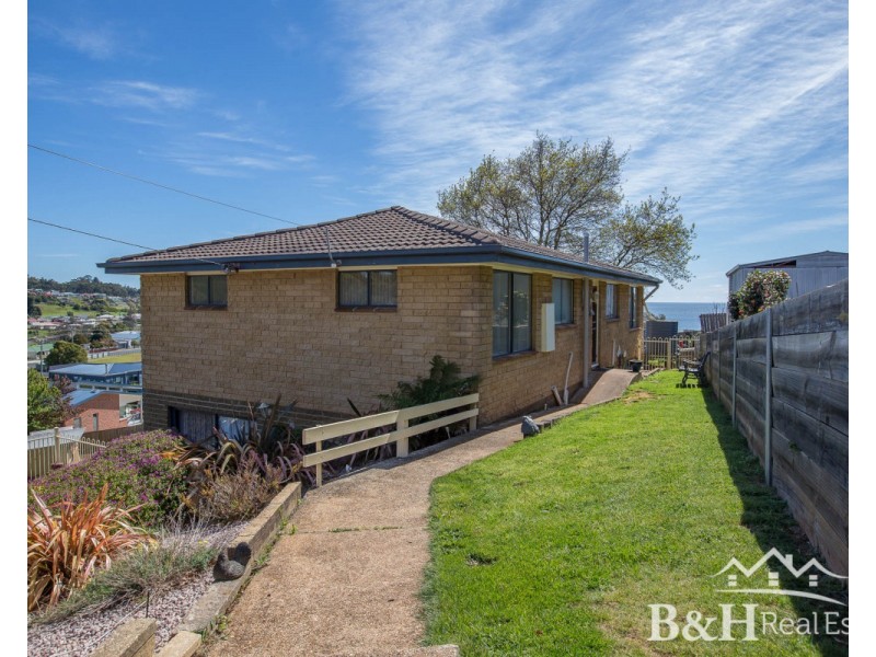 23 Quinn Street, Penguin TAS 7316