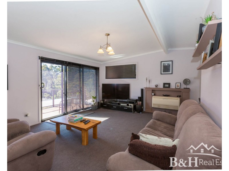 31 Deviation Road, Penguin TAS 7316