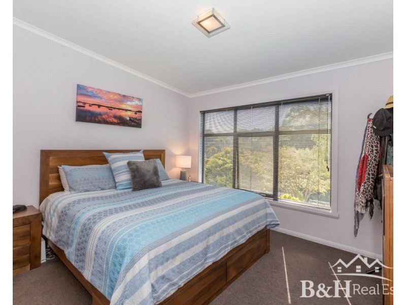 31 Deviation Road, Penguin TAS 7316