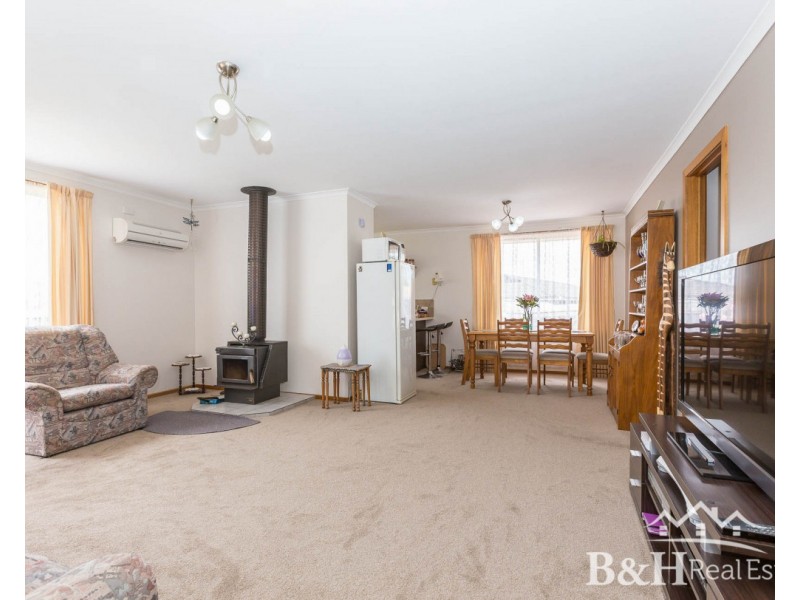 2 Jerling Street, West Ulverstone TAS 7315