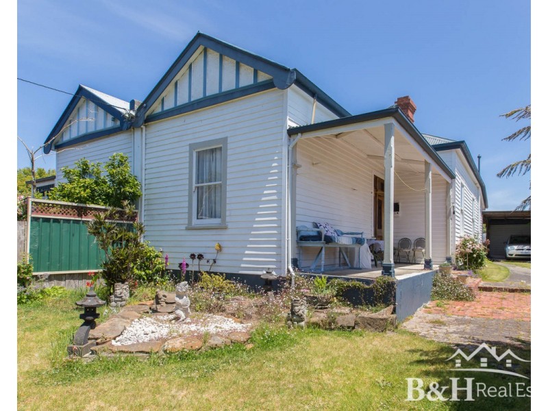 28 Victoria Parade, Devonport TAS 7310