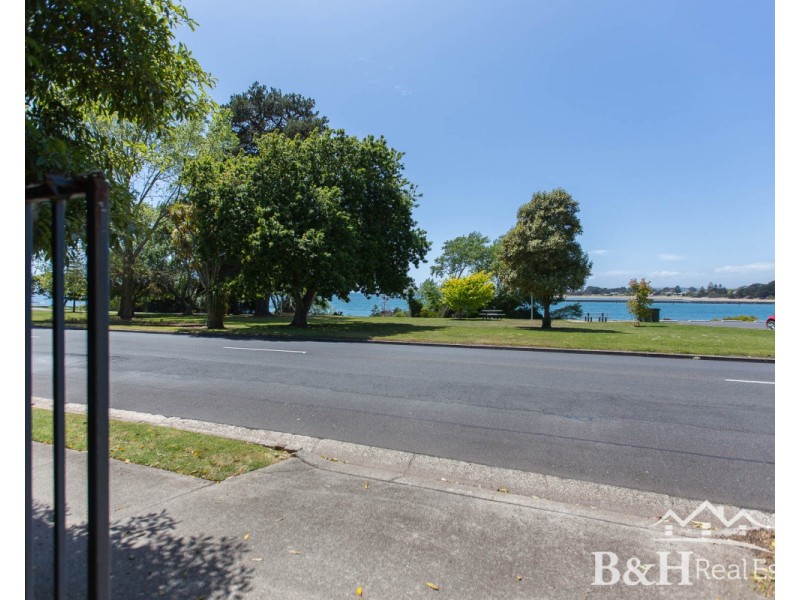 28 Victoria Parade, Devonport TAS 7310