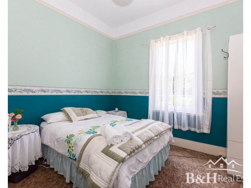 28 Victoria Parade, Devonport TAS 7310