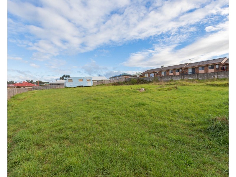 14 – 16 Federal Street, Upper Burnie TAS 7320