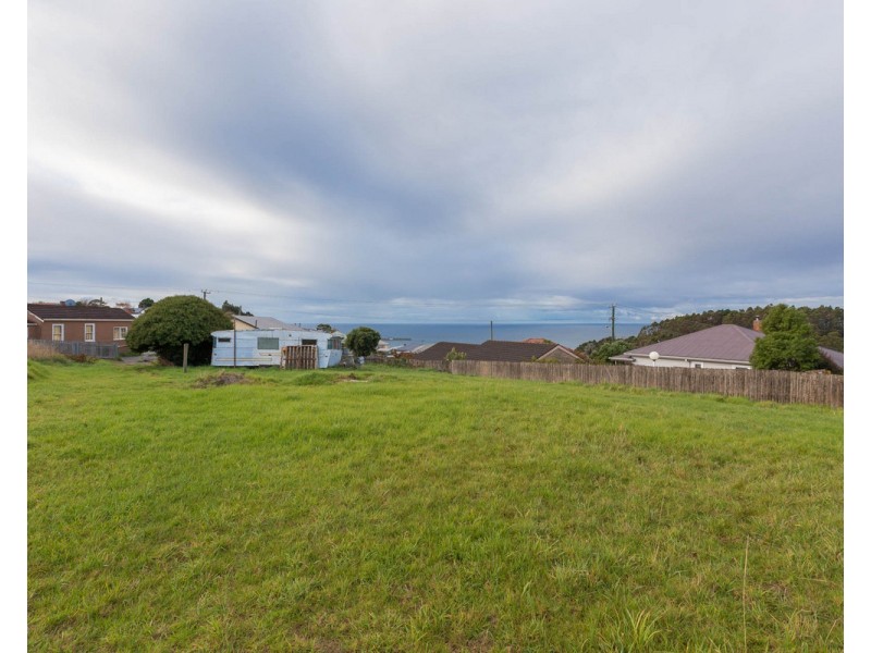 14 – 16 Federal Street, Upper Burnie TAS 7320