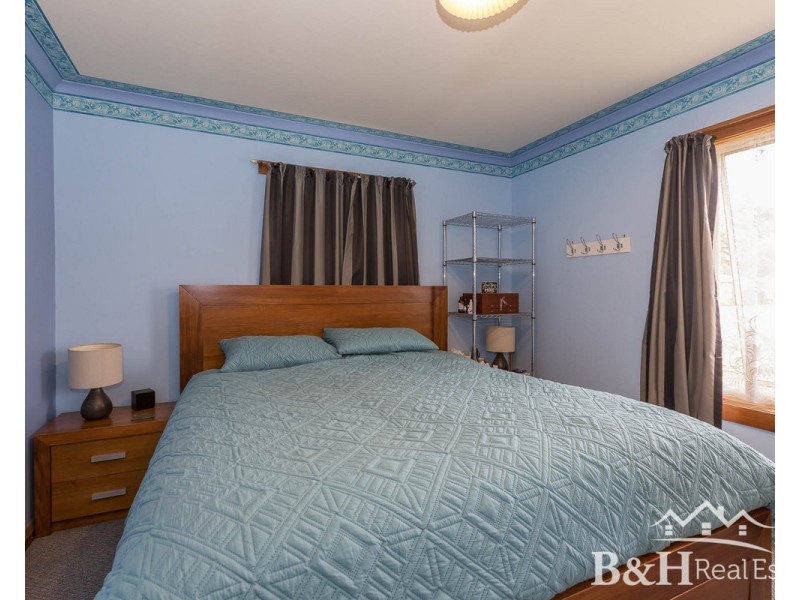 1 Dial Road, Penguin TAS 7316