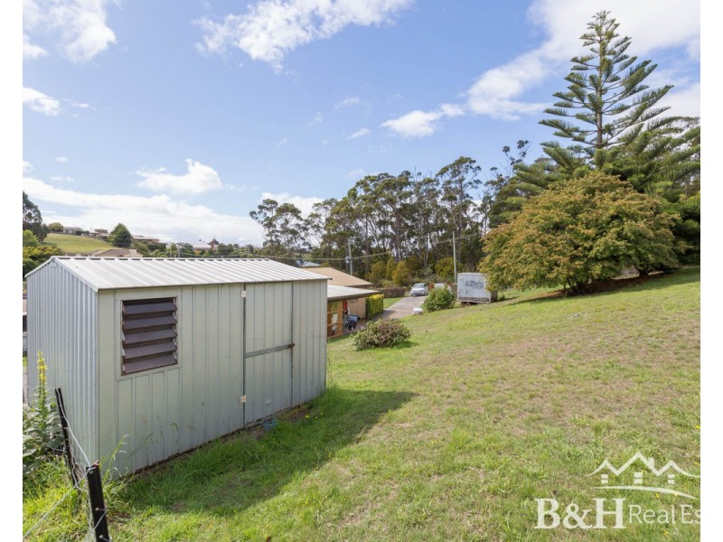 4 Reid Street, West Ulverstone TAS 7315