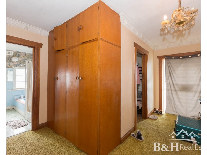 5 Hobbs Parade, West Ulverstone TAS 7315