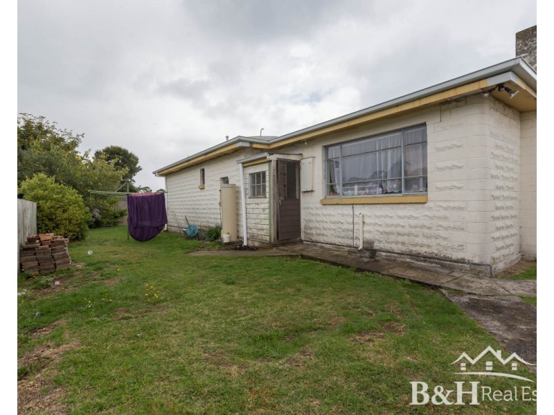 5 Hobbs Parade, West Ulverstone TAS 7315