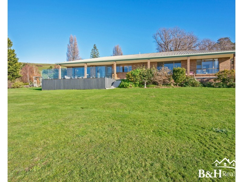 404 Penguin Road, West Ulverstone TAS 7315