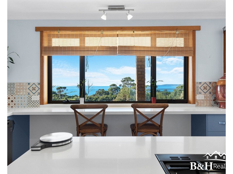 404 Penguin Road, West Ulverstone TAS 7315