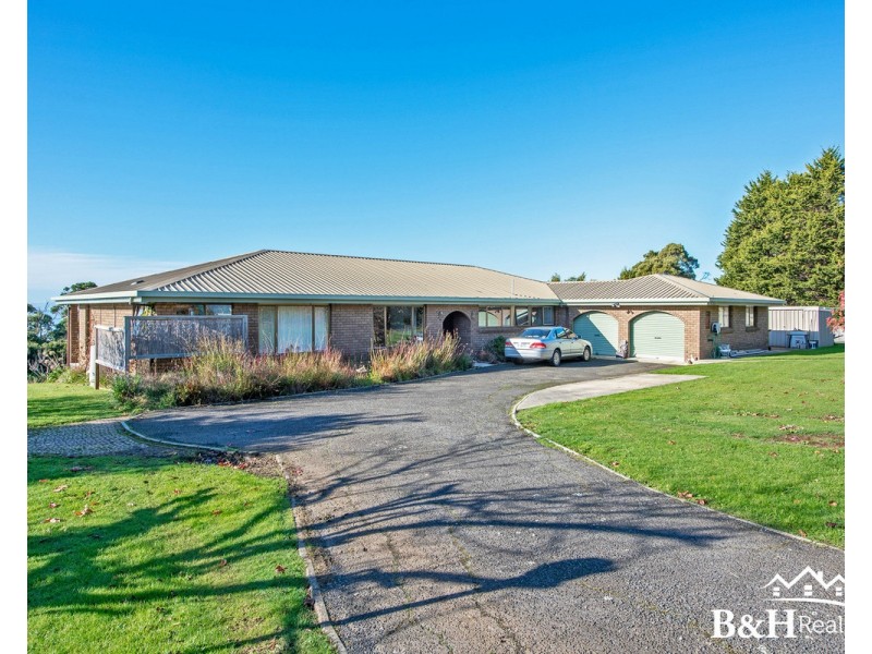 404 Penguin Road, West Ulverstone TAS 7315