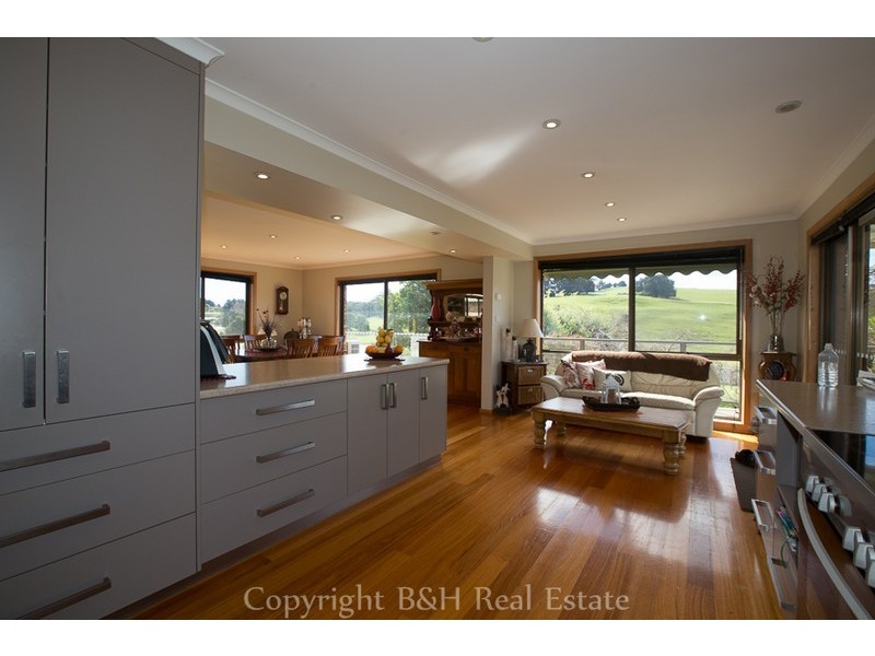 11864 Bass Highway, West Ulverstone TAS 7315