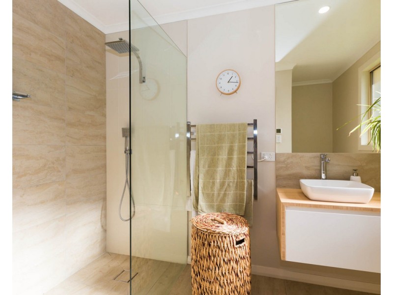 9 Kenelm Avenue, Sisters Beach TAS 7321