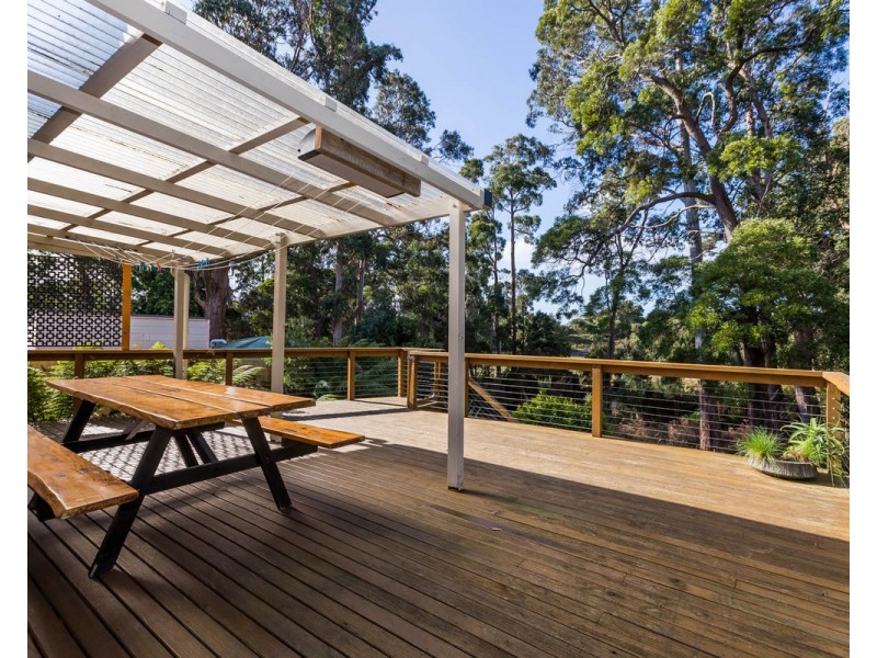 9 Kenelm Avenue, Sisters Beach TAS 7321