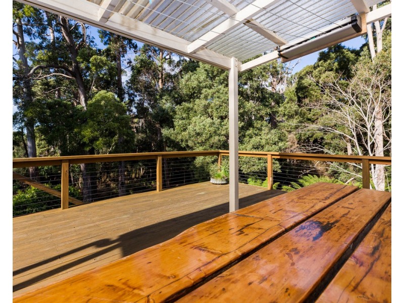 9 Kenelm Avenue, Sisters Beach TAS 7321