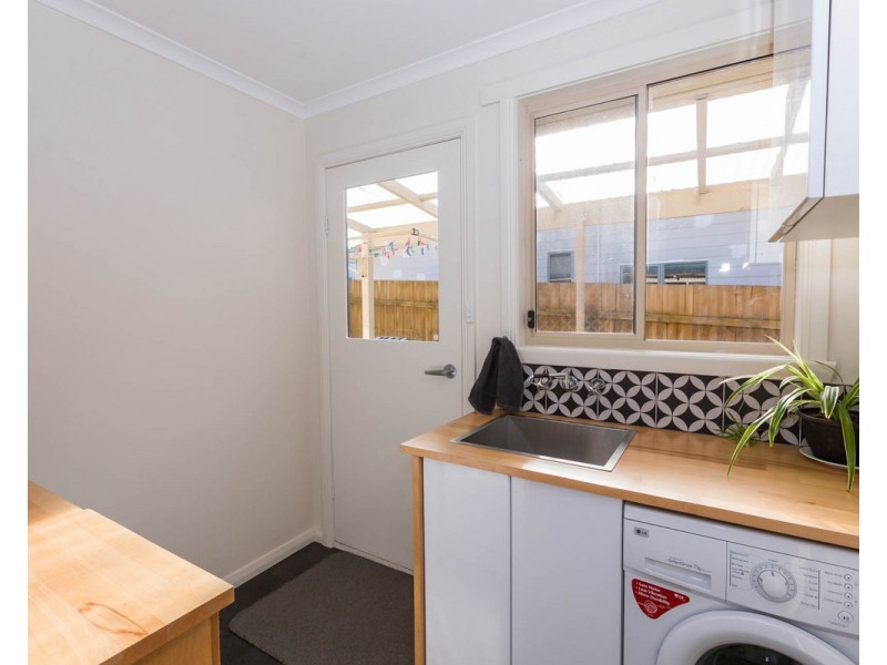 9 Kenelm Avenue, Sisters Beach TAS 7321