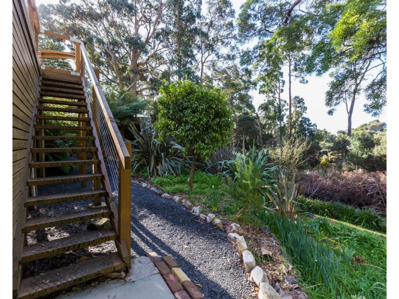 9 Kenelm Avenue, Sisters Beach TAS 7321