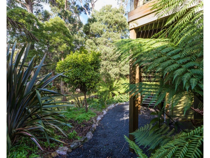 9 Kenelm Avenue, Sisters Beach TAS 7321