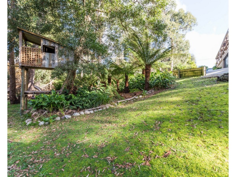 9 Kenelm Avenue, Sisters Beach TAS 7321