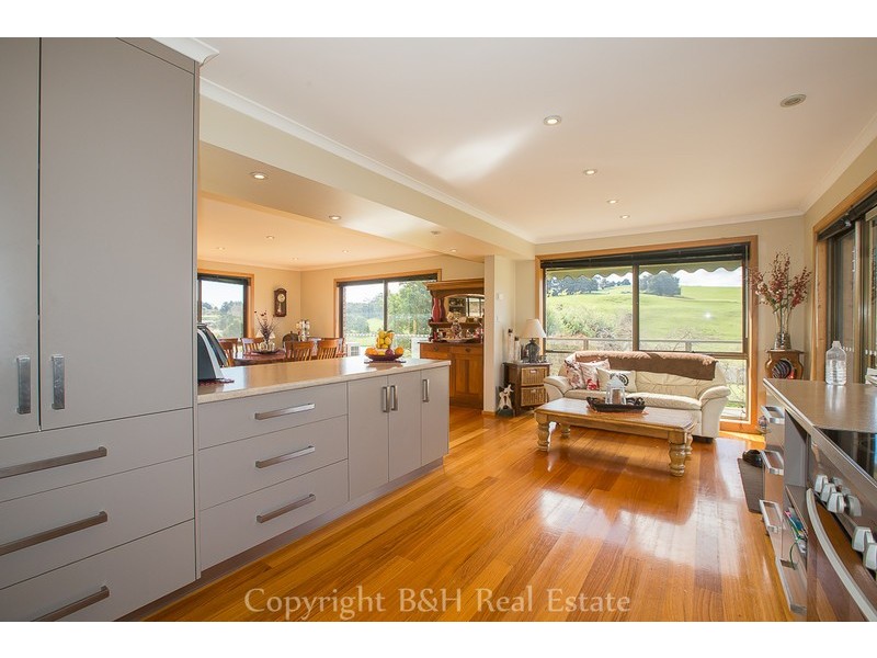 11864 Bass Highway, West Ulverstone TAS 7315