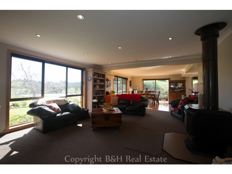 11864 Bass Highway, West Ulverstone TAS 7315