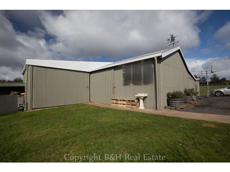 11864 Bass Highway, West Ulverstone TAS 7315