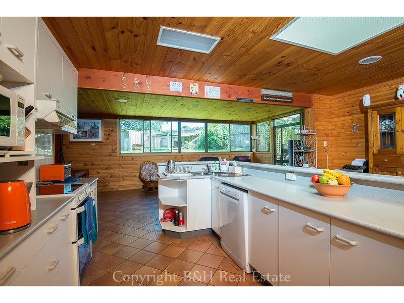 297 Preolenna Road, Flowerdale TAS 7325